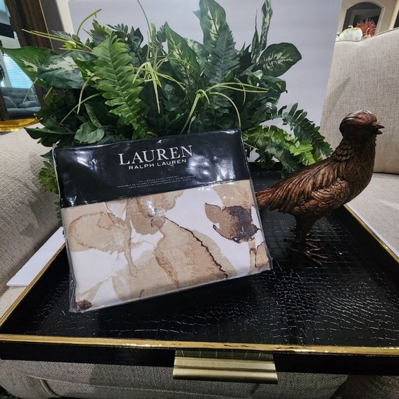 New In Package Ralph Lauren Full/Queen Duvet Set